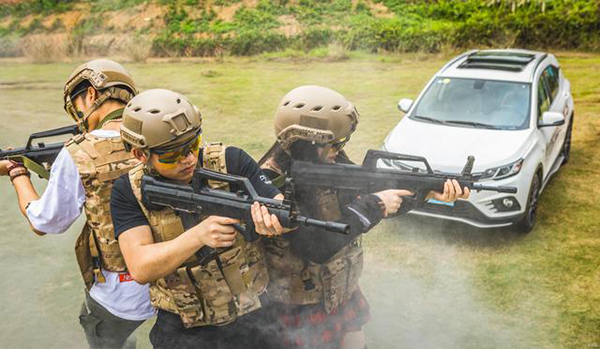 东南dx3联合《米枪战》开展真人吃鸡活动